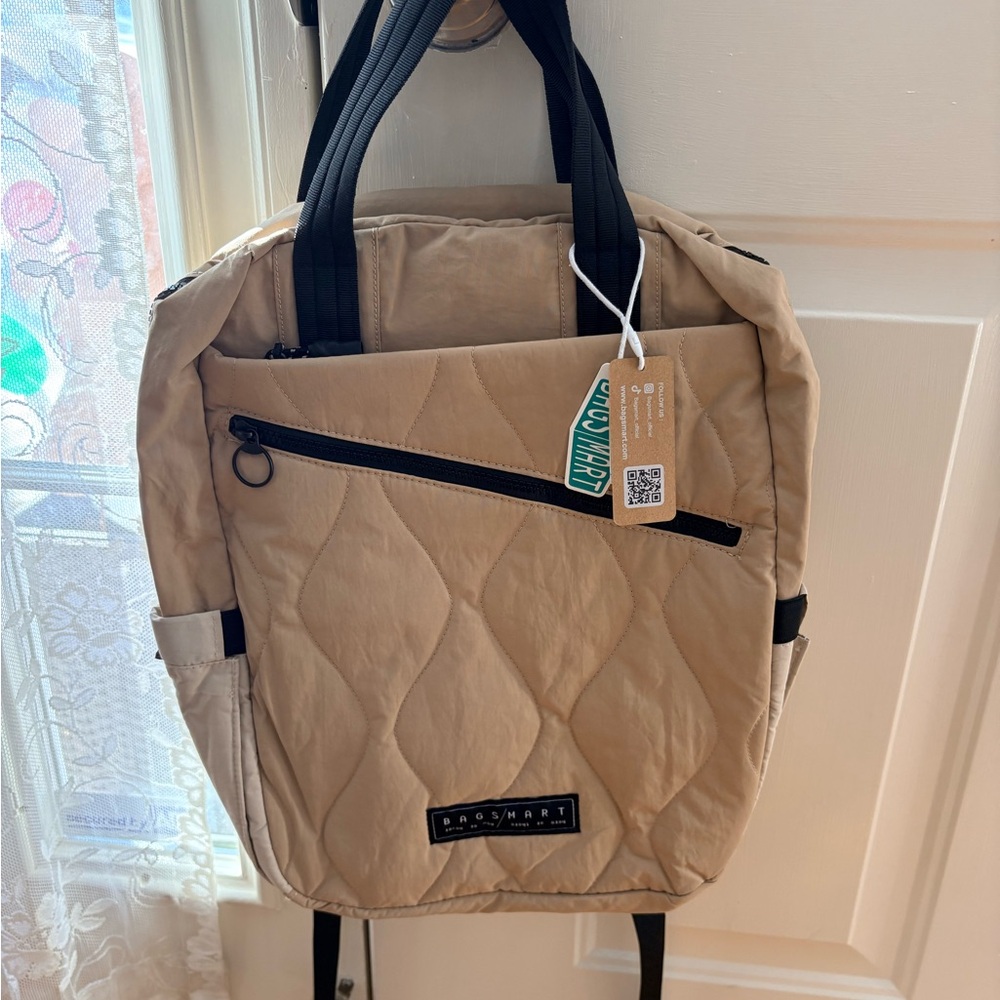 Bagsmart 23L Vega Featherlight 15.6 inch Backpack NWT